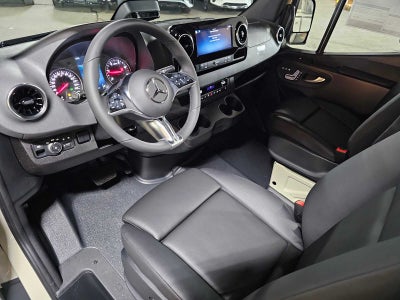 2026 Mercedes-Benz Sprinter 2500 Standard Roof I4 Diesel HO 144 AWD