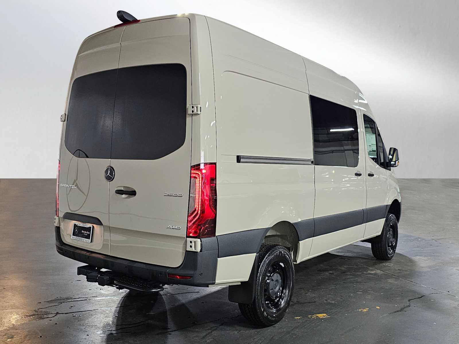 2026 Mercedes-Benz Sprinter 2500 Standard Roof I4 Diesel HO 144 AWD