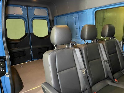 2026 Mercedes-Benz Sprinter Crew 2500 Standard Roof I4 Diesel HO 144 AWD