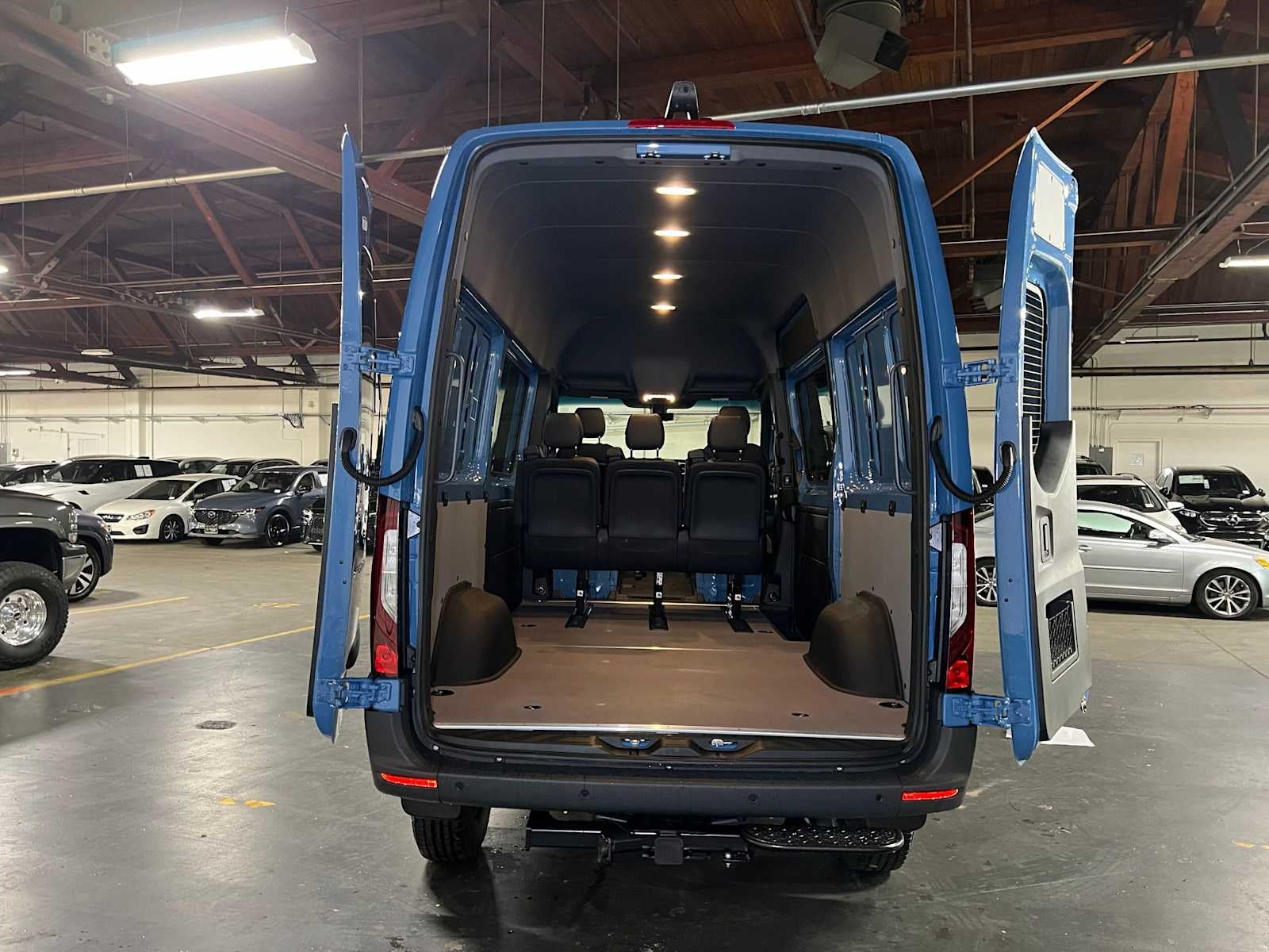 2026 Mercedes-Benz Sprinter Crew 2500 Standard Roof I4 Diesel HO 144 AWD
