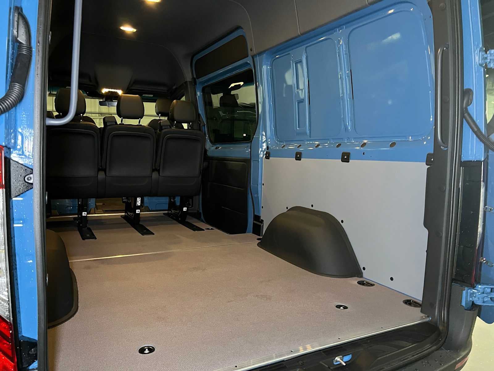 2026 Mercedes-Benz Sprinter Crew 2500 Standard Roof I4 Diesel HO 144 AWD