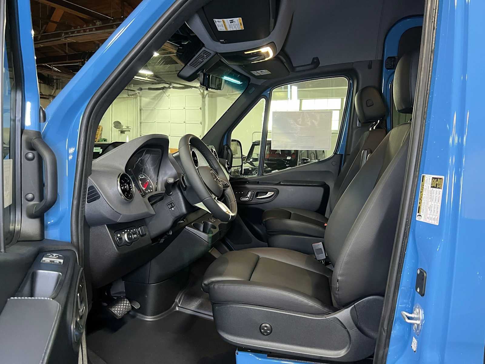 2026 Mercedes-Benz Sprinter Crew 2500 Standard Roof I4 Diesel HO 144 AWD