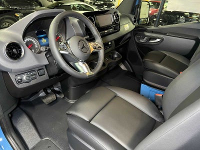 2026 Mercedes-Benz Sprinter Crew 2500 Standard Roof I4 Diesel HO 144 AWD
