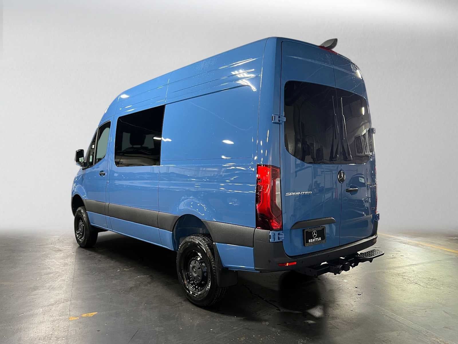 2026 Mercedes-Benz Sprinter Crew 2500 Standard Roof I4 Diesel HO 144 AWD