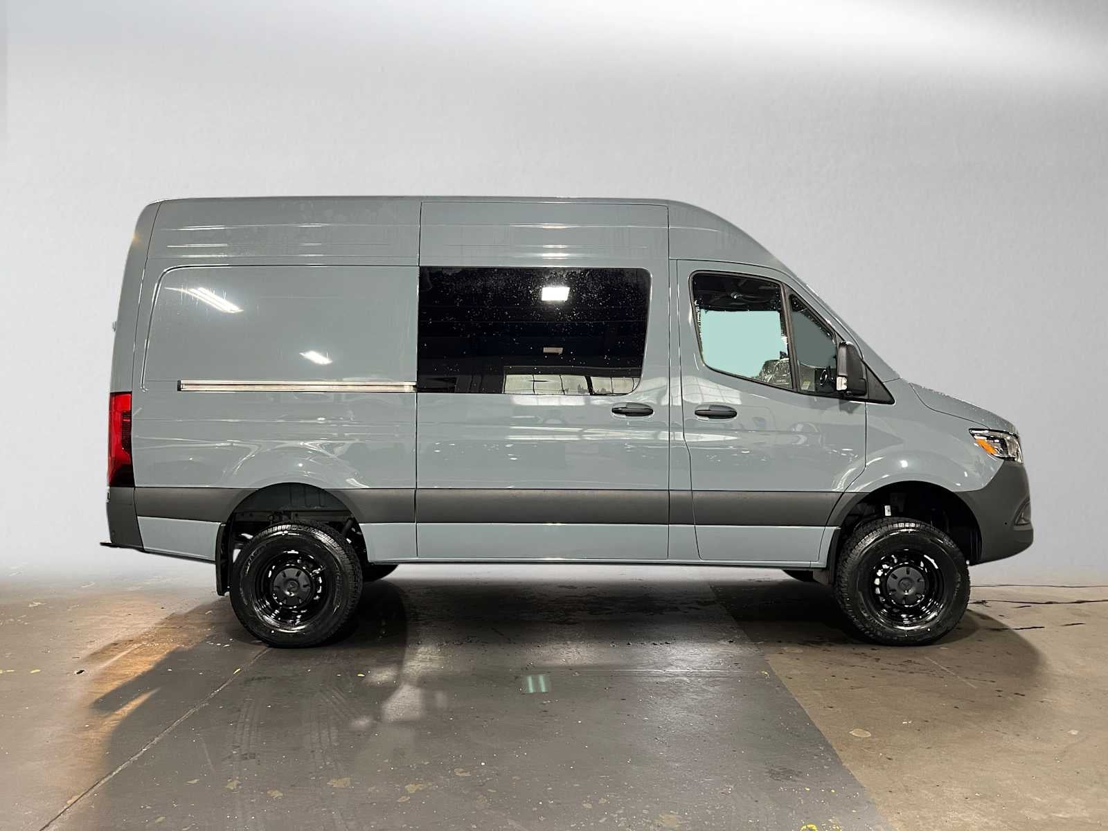 2026 Mercedes-Benz Sprinter Cargo 2500 Standard Roof I4 Diesel HO 144 AWD