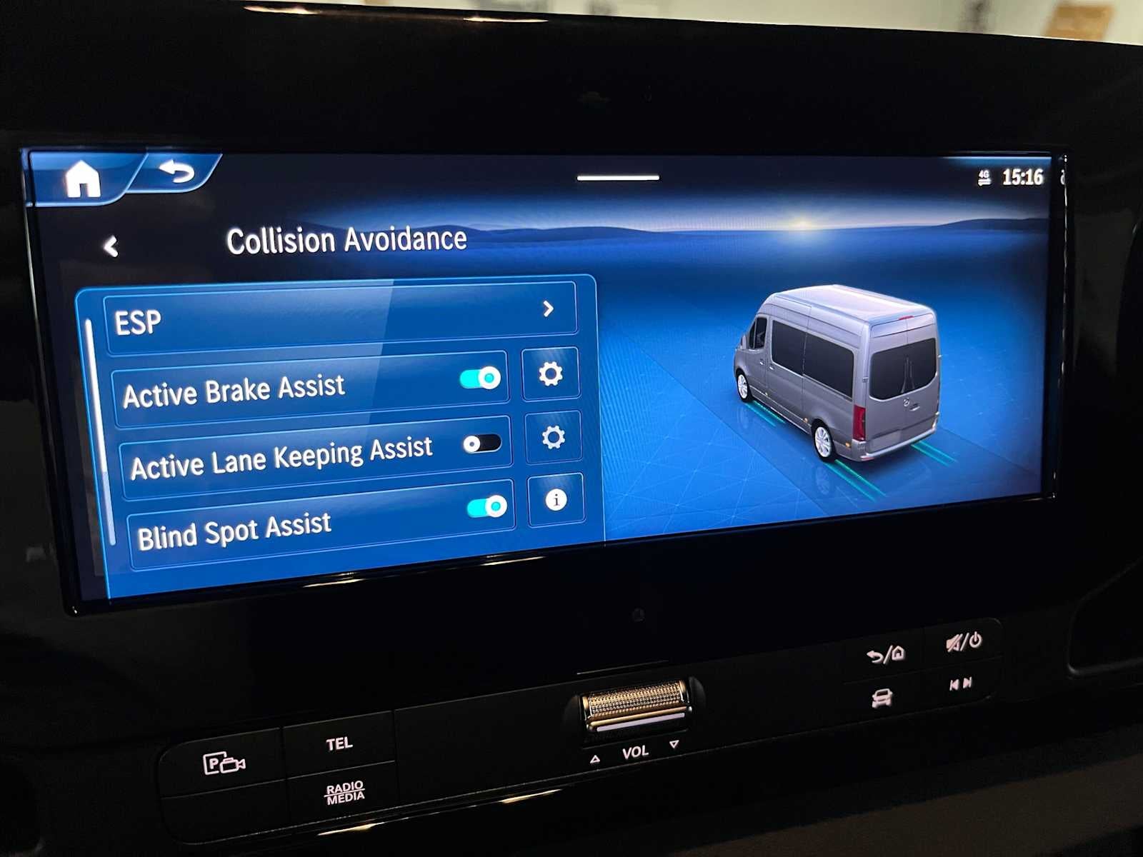 2026 Mercedes-Benz Sprinter Cargo 2500 Standard Roof I4 Diesel HO 144 AWD