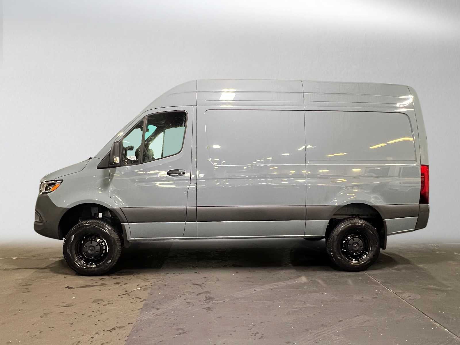 2026 Mercedes-Benz Sprinter Cargo 2500 Standard Roof I4 Diesel HO 144 AWD