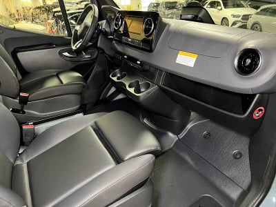 2026 Mercedes-Benz Sprinter Crew 2500 Standard Roof I4 Diesel HO 144 AWD