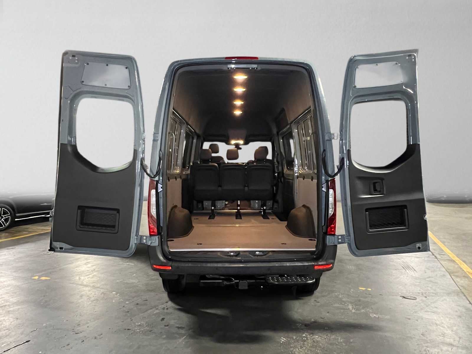 2026 Mercedes-Benz Sprinter Crew 2500 Standard Roof I4 Diesel HO 144 AWD