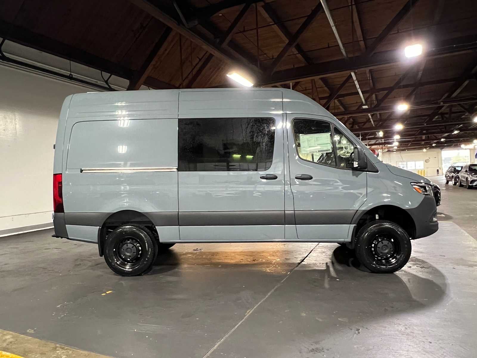 2026 Mercedes-Benz Sprinter Crew 2500 Standard Roof I4 Diesel HO 144 AWD