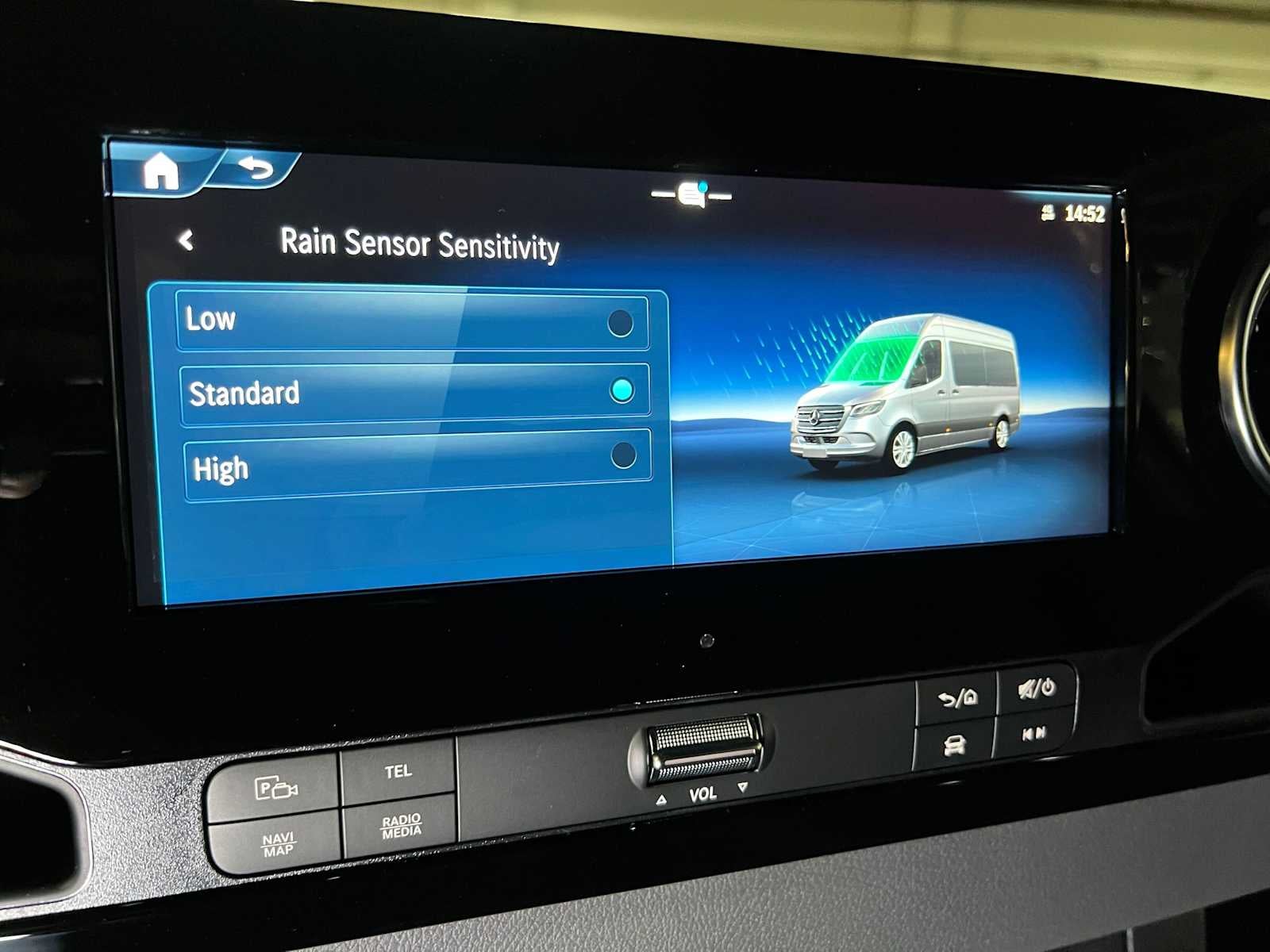2026 Mercedes-Benz Sprinter Crew 2500 Standard Roof I4 Diesel HO 144 AWD