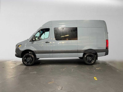 2026 Mercedes-Benz Sprinter Crew 2500 Standard Roof I4 Diesel HO 144 AWD