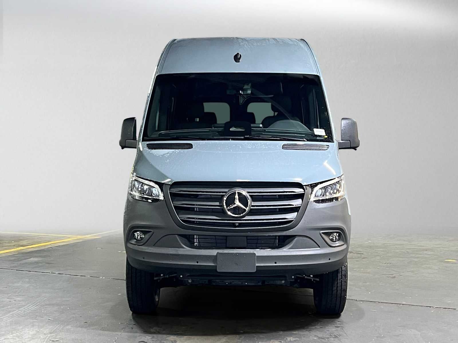 2026 Mercedes-Benz Sprinter Crew 2500 Standard Roof I4 Diesel HO 144 AWD
