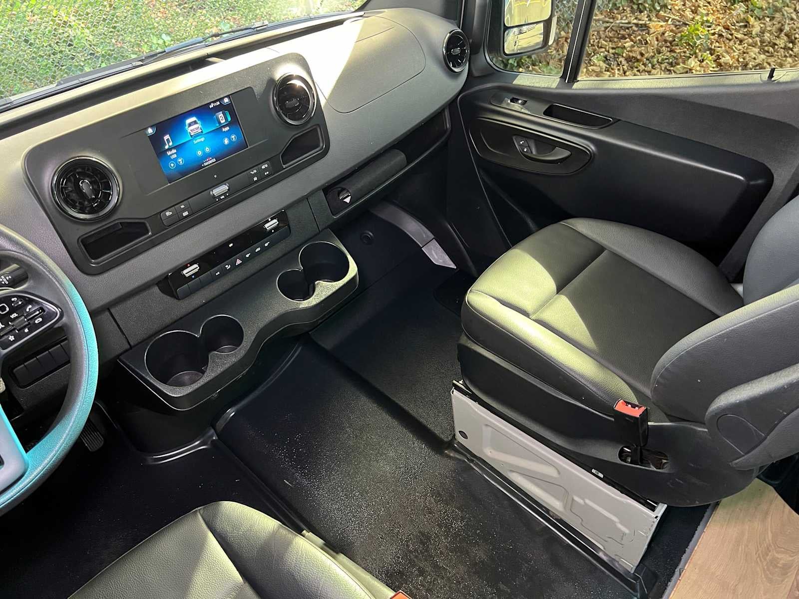 2024 Mercedes-Benz Sprinter Cargo 2500 High Roof I4 Diesel HO 170 RWD