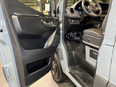 2026 Mercedes-Benz Sprinter Crew 2500 High Roof I4 Diesel HO 170 AWD
