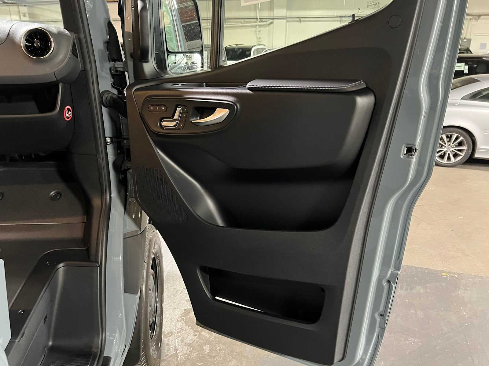 2026 Mercedes-Benz Sprinter 2500 High Roof I4 Diesel HO 170 AWD