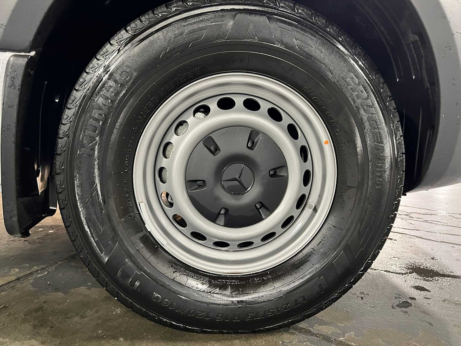 2025 Mercedes-Benz Sprinter Cargo Van 2500 Standard Roof I4 Diesel 144" RWD