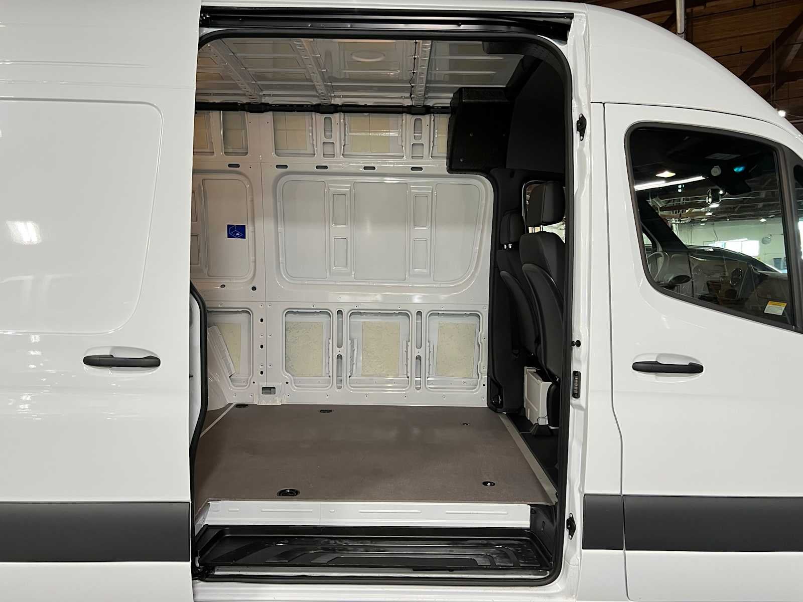 2025 Mercedes-Benz Sprinter Cargo Van 2500 Standard Roof I4 Diesel 144 RWD