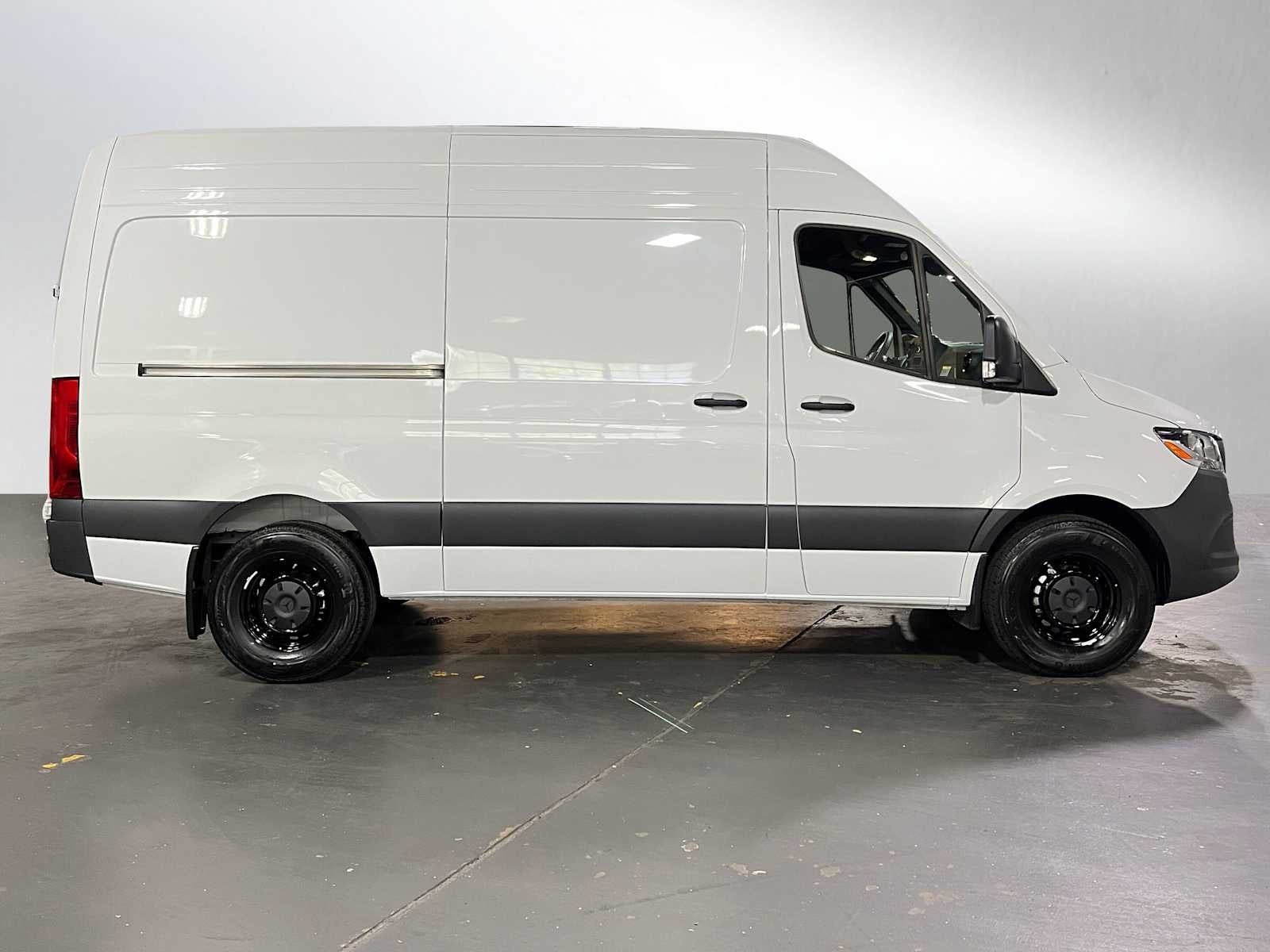 2025 Mercedes-Benz Sprinter Cargo Van 2500 Standard Roof I4 Diesel 144 RWD