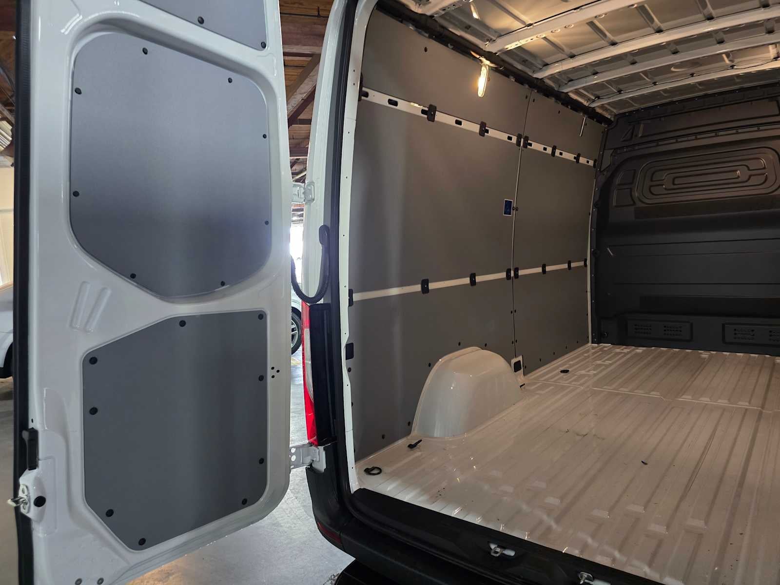 2025 Mercedes-Benz Sprinter Cargo Van 2500 Standard Roof I4 Diesel 144 RWD