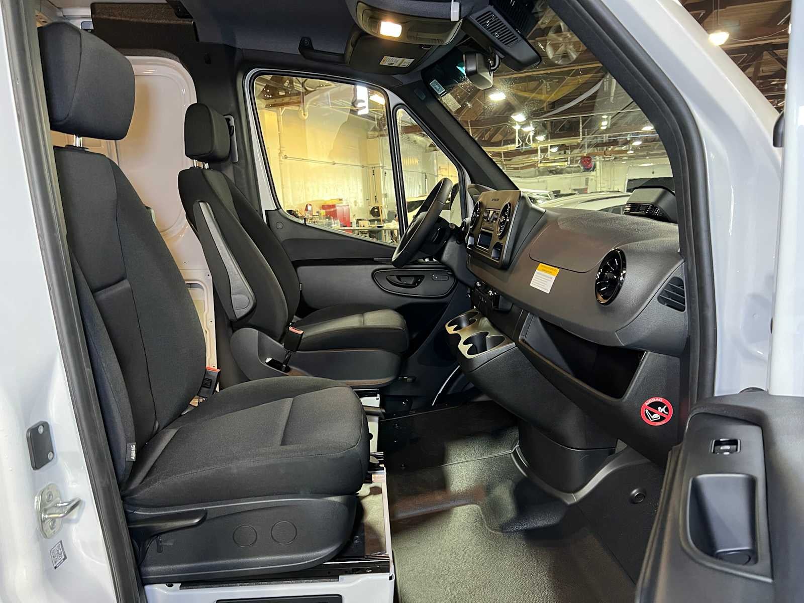 2025 Mercedes-Benz Sprinter Cargo Van 2500 Standard Roof I4 Diesel 144" RWD