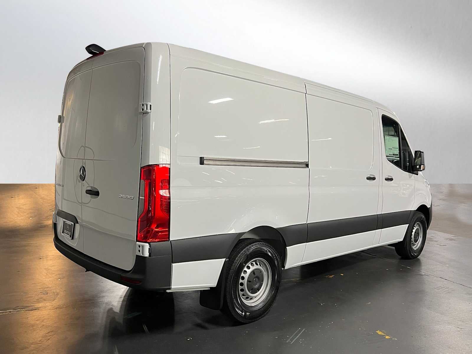 2025 Mercedes-Benz Sprinter Cargo Van 2500 Standard Roof I4 Diesel 144" RWD