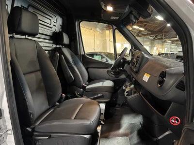 2026 Mercedes-Benz Sprinter 2500 Standard Roof I4 Diesel 144 RWD