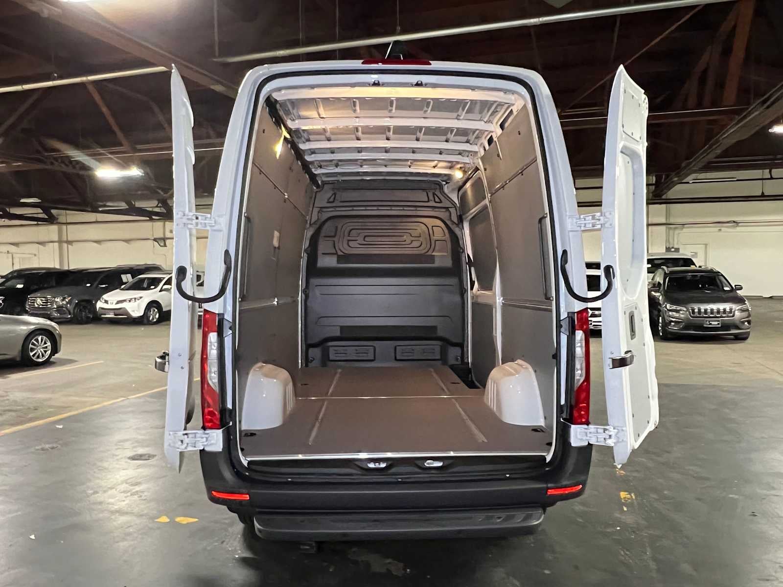 2026 Mercedes-Benz Sprinter 2500 Standard Roof I4 Diesel 144 RWD