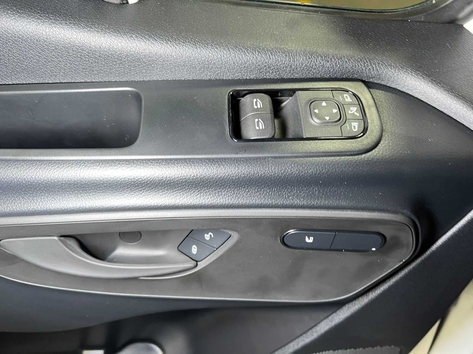 2026 Mercedes-Benz Sprinter 2500 Standard Roof I4 Diesel 144 RWD