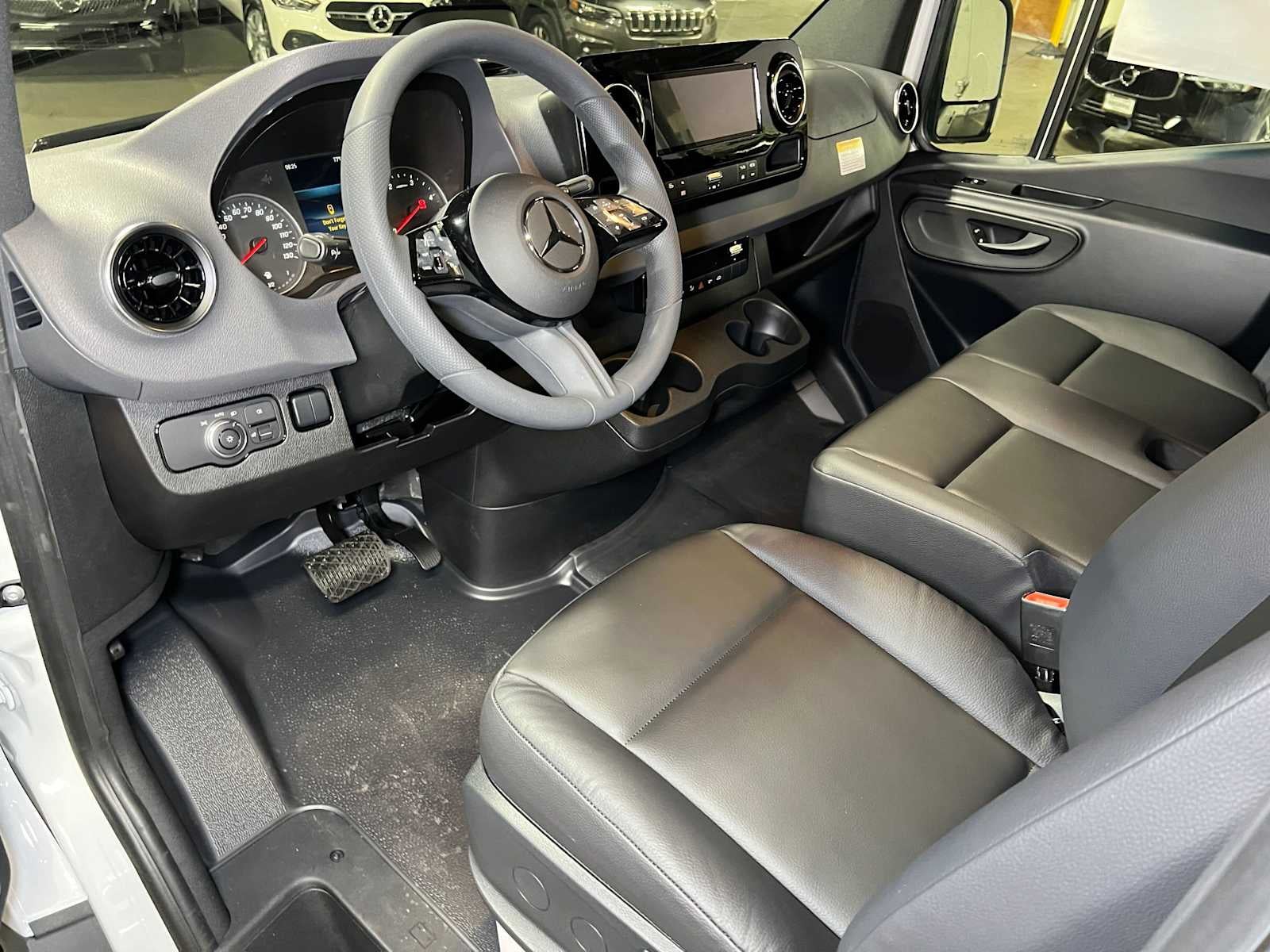 2026 Mercedes-Benz Sprinter 2500 Standard Roof I4 Diesel 144 RWD