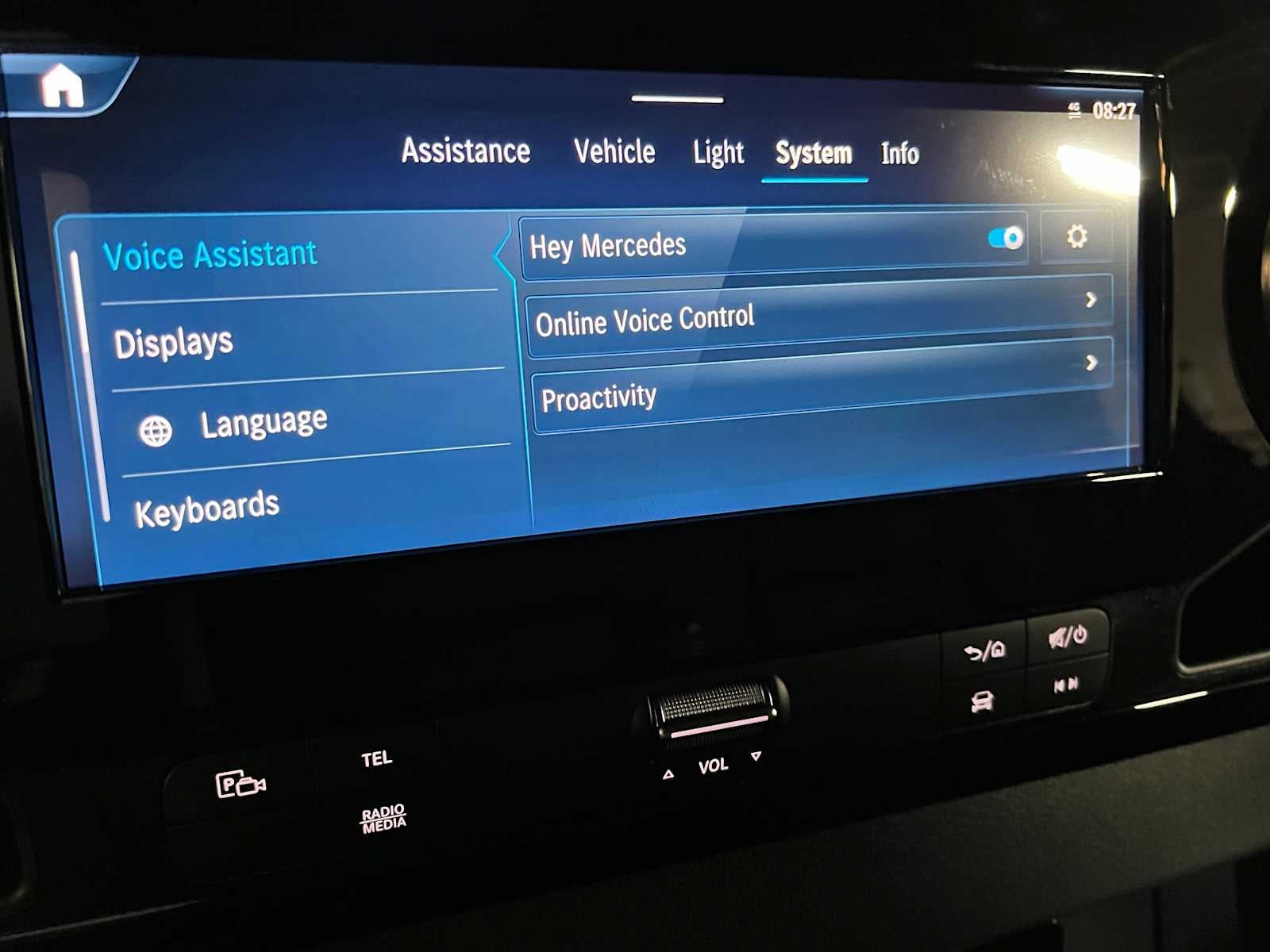 2026 Mercedes-Benz Sprinter 2500 Standard Roof I4 Diesel 144 RWD