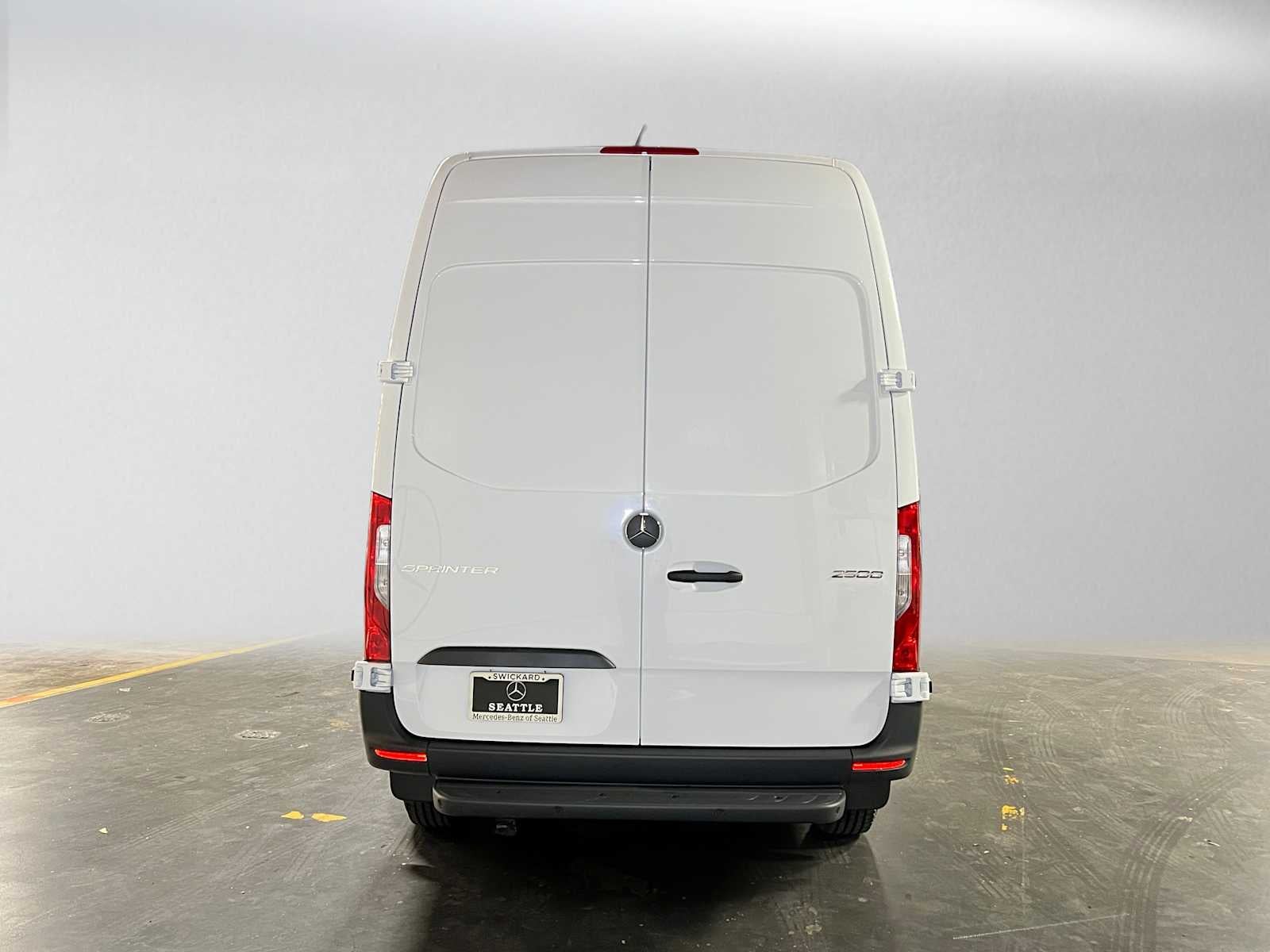 2026 Mercedes-Benz Sprinter 2500 Standard Roof I4 Diesel 144 RWD