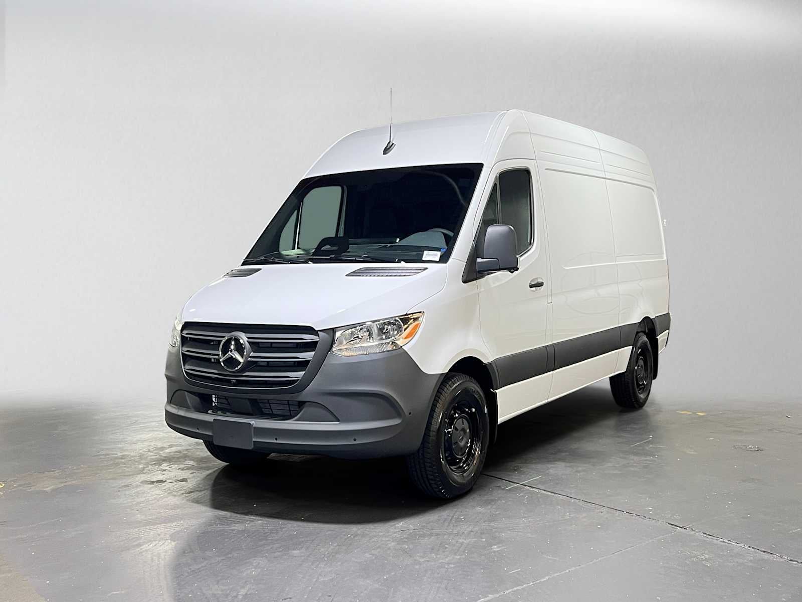 2026 Mercedes-Benz Sprinter 2500 Standard Roof I4 Diesel 144 RWD