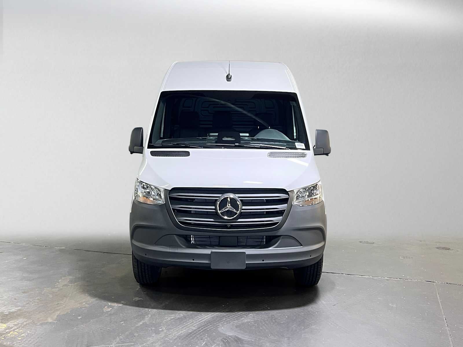 2026 Mercedes-Benz Sprinter 2500 Standard Roof I4 Diesel 144 RWD