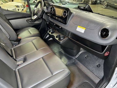 2026 Mercedes-Benz Sprinter Cargo 2500 Standard Roof I4 Diesel 144 RWD
