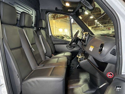 2026 Mercedes-Benz Sprinter Cargo 2500 Standard Roof I4 Diesel 144 RWD