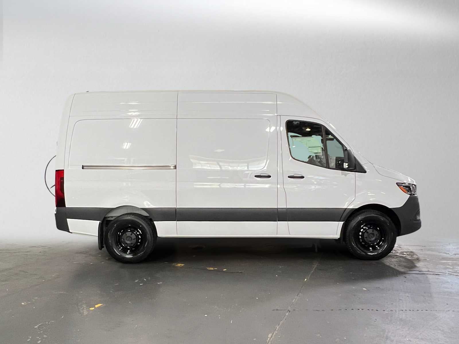 2026 Mercedes-Benz Sprinter Cargo 2500 Standard Roof I4 Diesel 144 RWD