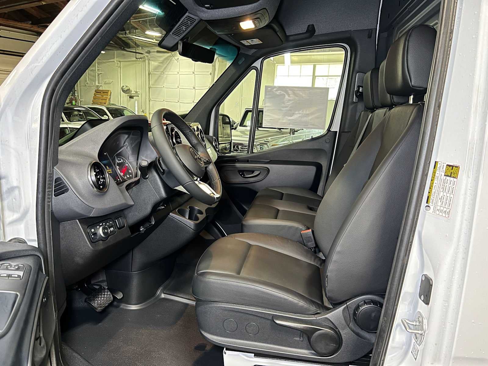 2026 Mercedes-Benz Sprinter Cargo 2500 Standard Roof I4 Diesel 144 RWD