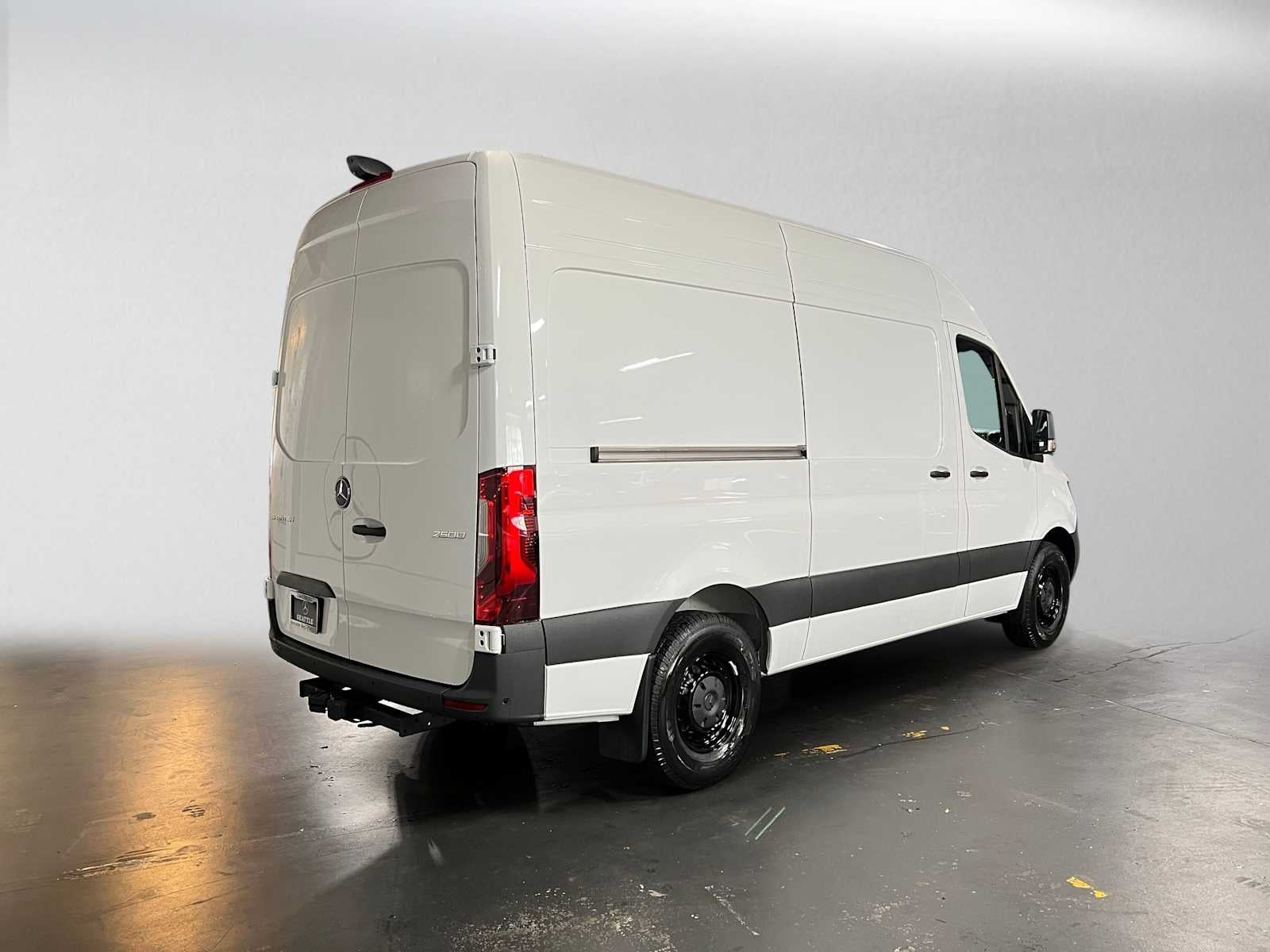 2026 Mercedes-Benz Sprinter Cargo 2500 Standard Roof I4 Diesel 144 RWD