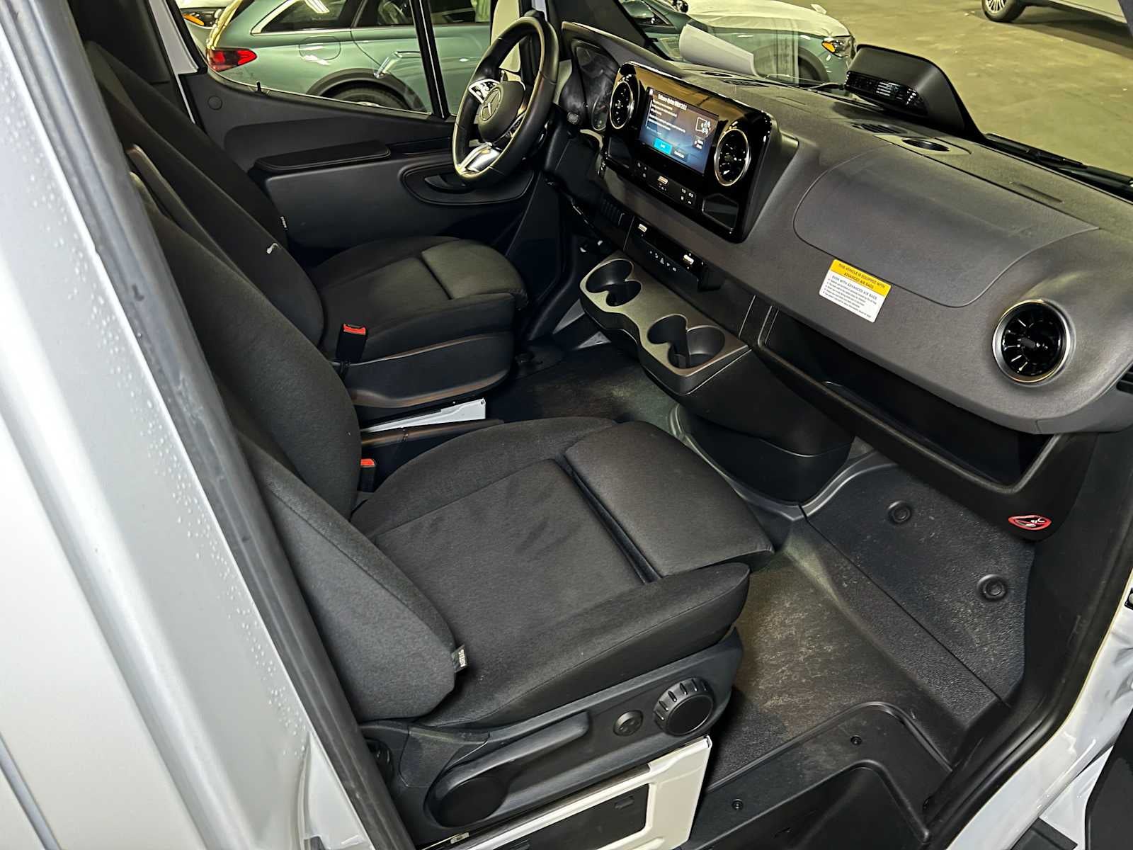 2025 Mercedes-Benz Sprinter Cargo Van 2500 Standard Roof I4 Diesel 144" RWD