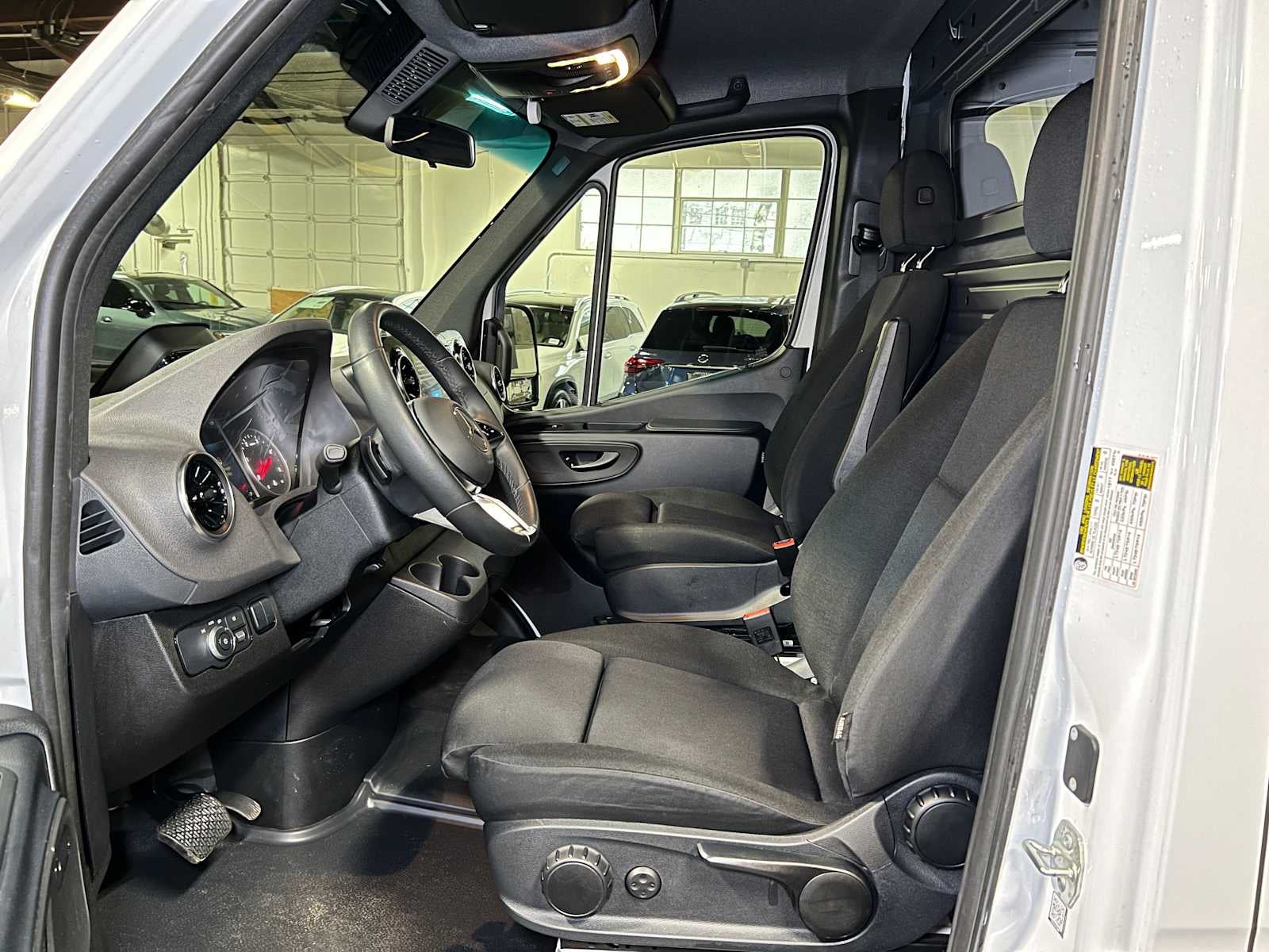 2025 Mercedes-Benz Sprinter Cargo Van 2500 Standard Roof I4 Diesel 144" RWD