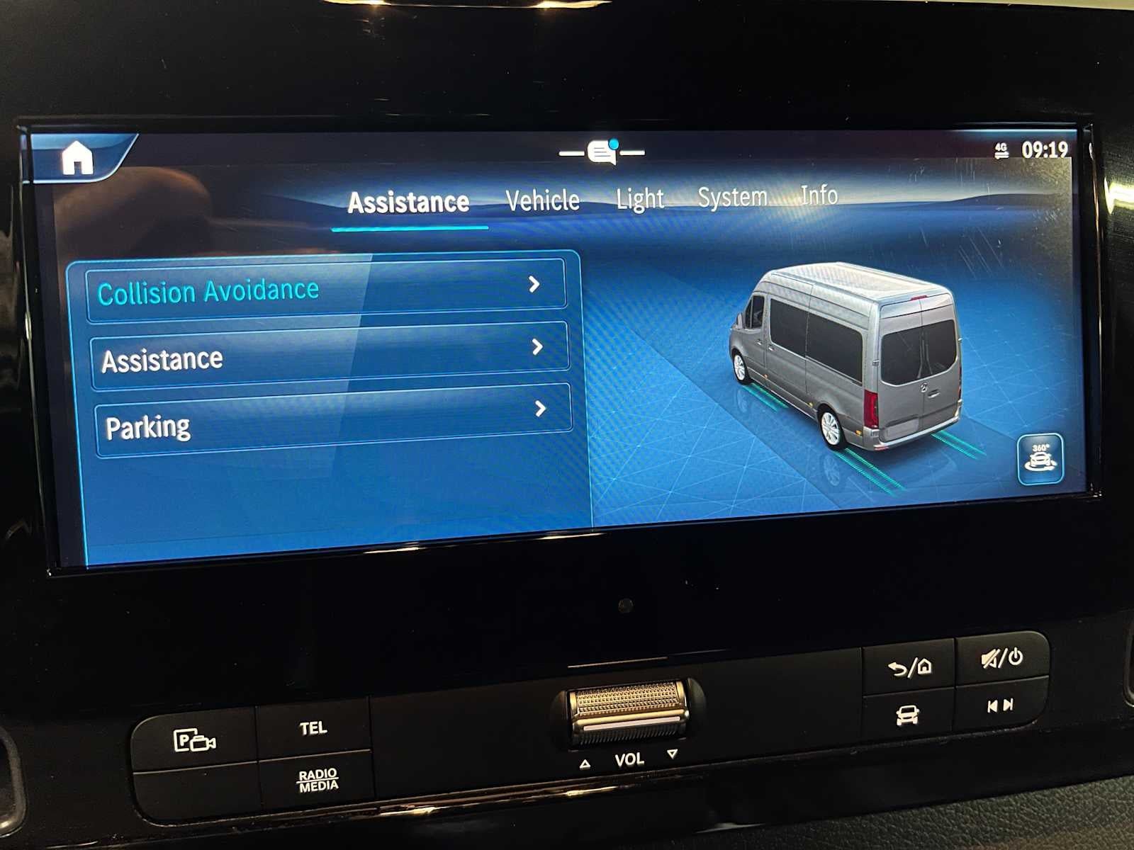 2025 Mercedes-Benz Sprinter Cargo Van 2500 Standard Roof I4 Diesel 144" RWD