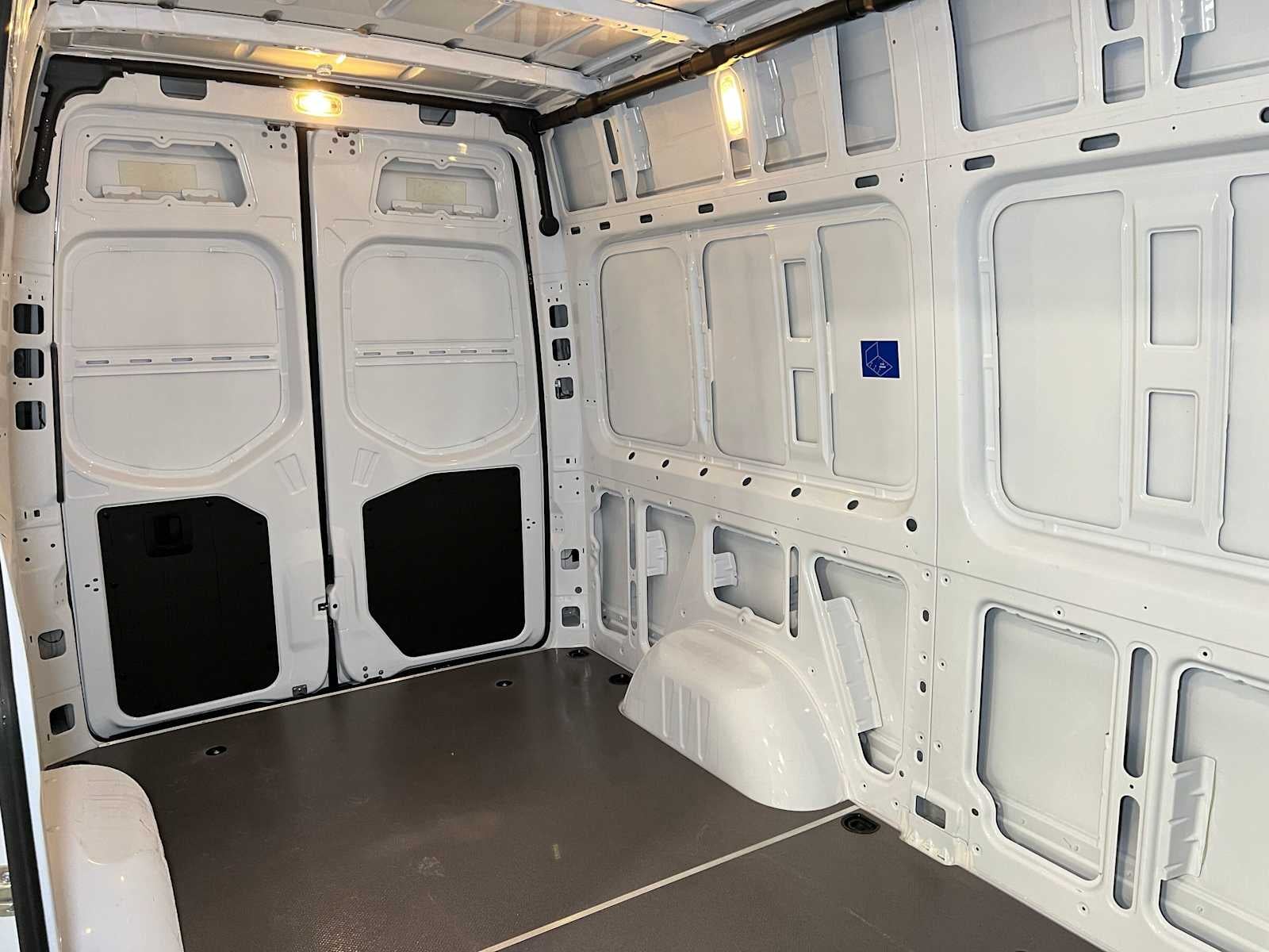 2026 Mercedes-Benz Sprinter 2500 Standard Roof I4 Diesel 144 RWD