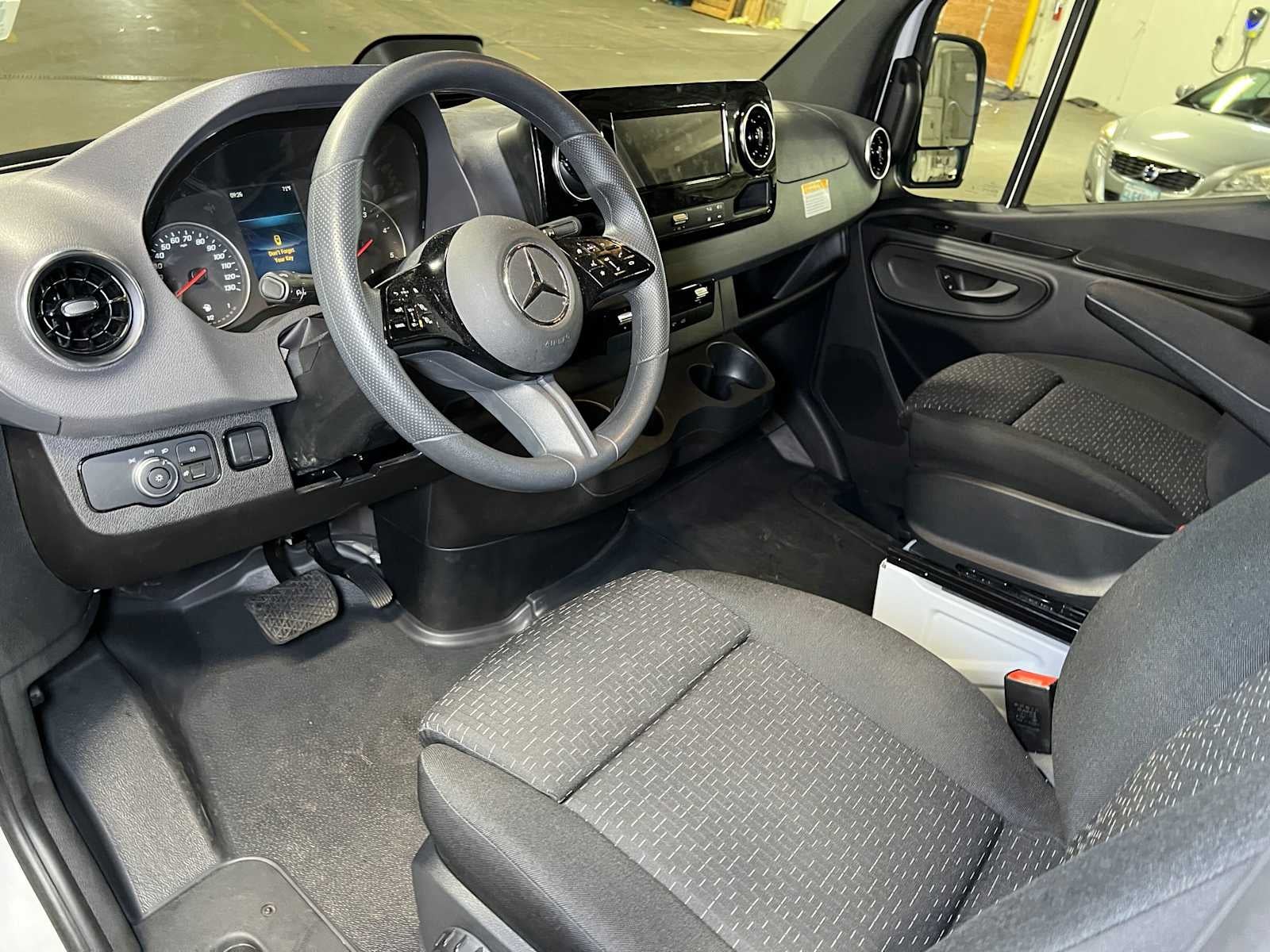 2026 Mercedes-Benz Sprinter 2500 Standard Roof I4 Diesel 144 RWD
