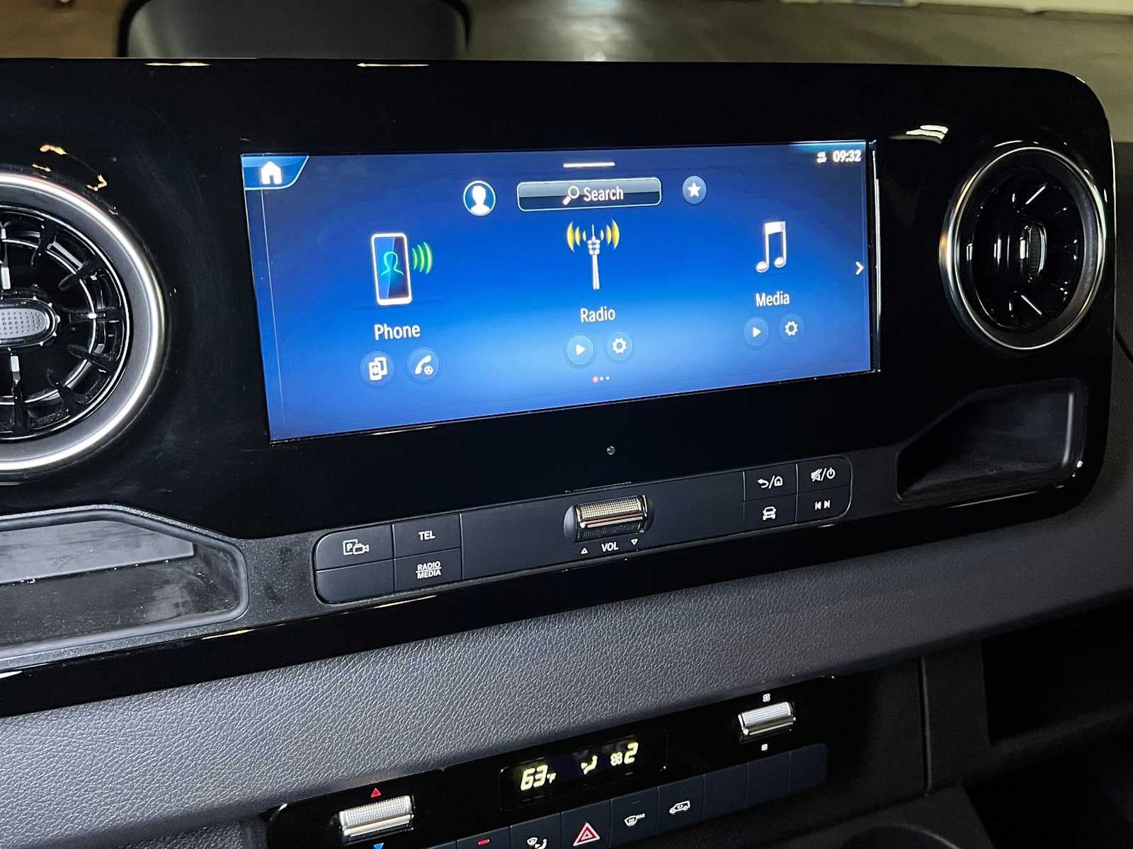 2026 Mercedes-Benz Sprinter 2500 Standard Roof I4 Diesel 144 RWD