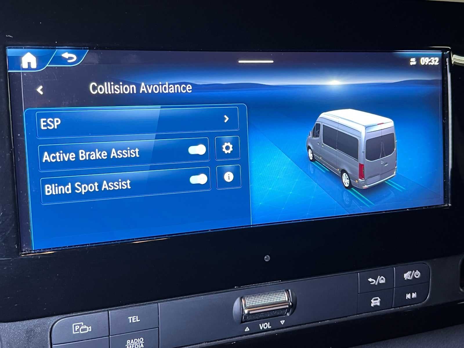 2026 Mercedes-Benz Sprinter 2500 Standard Roof I4 Diesel 144 RWD