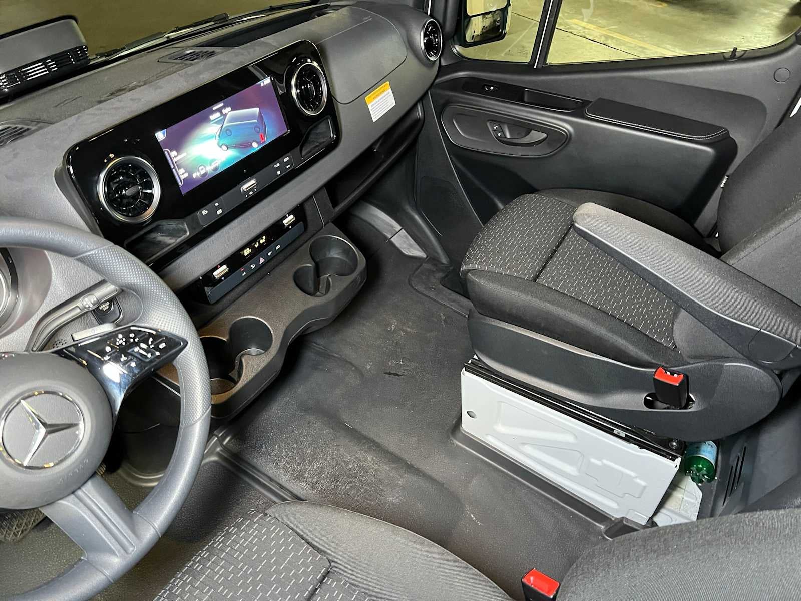 2026 Mercedes-Benz Sprinter 2500 Standard Roof I4 Diesel 144 RWD