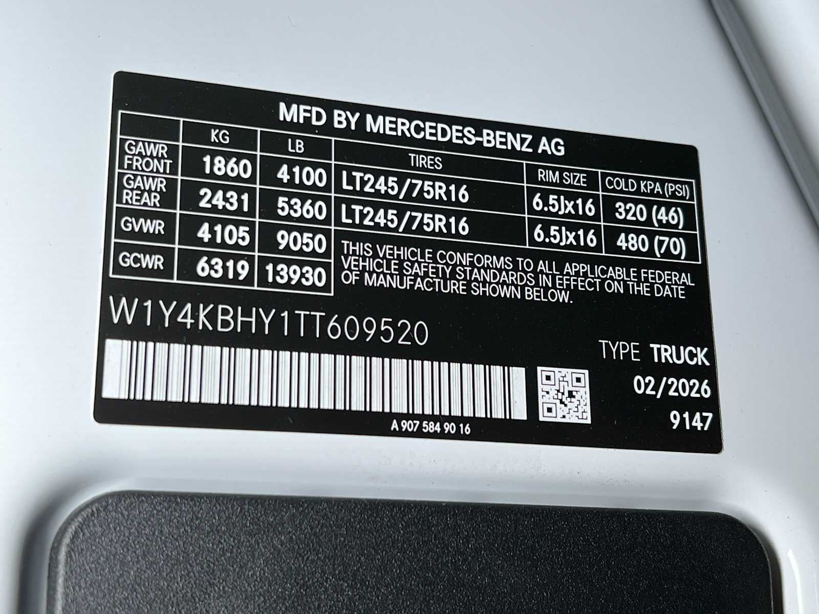 2026 Mercedes-Benz Sprinter 2500 Standard Roof I4 Diesel 144 RWD