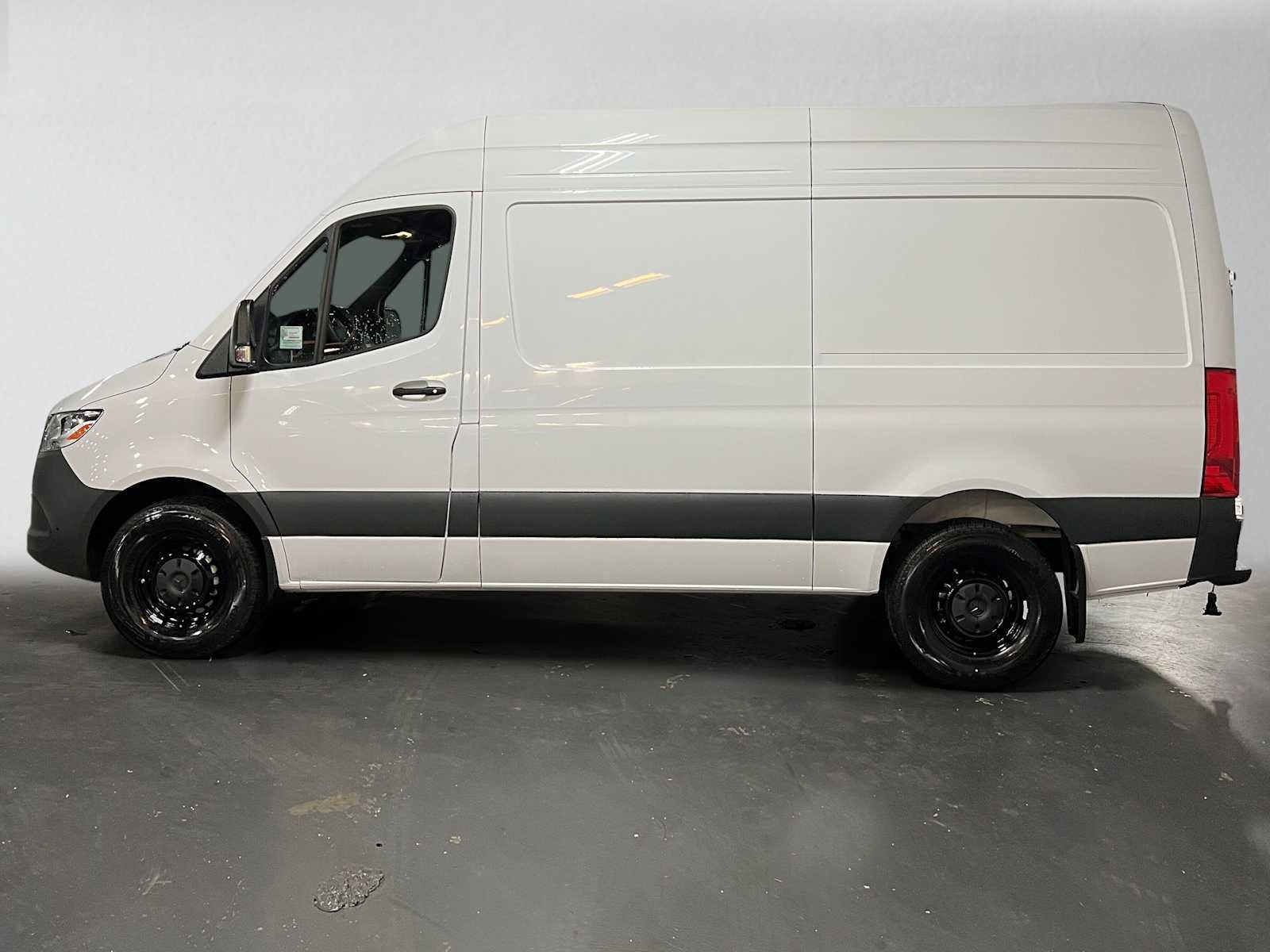 2026 Mercedes-Benz Sprinter 2500 Standard Roof I4 Diesel 144 RWD