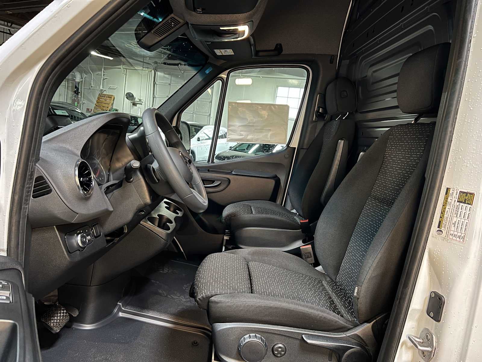 2026 Mercedes-Benz Sprinter 2500 Standard Roof I4 Diesel 144 RWD
